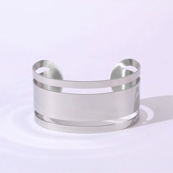 armband - Picture 2 of 2